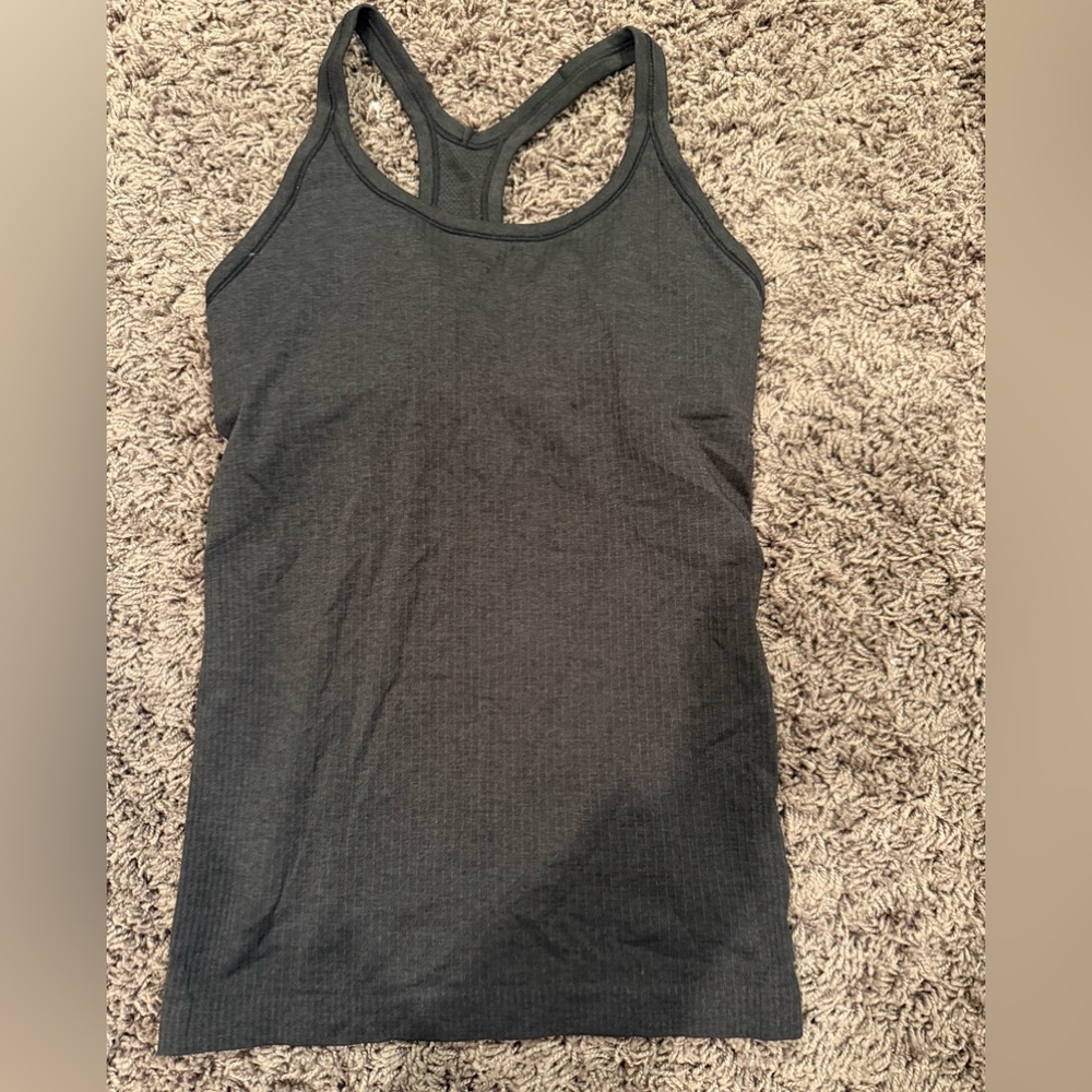 Lululemonn ebb to street tank
